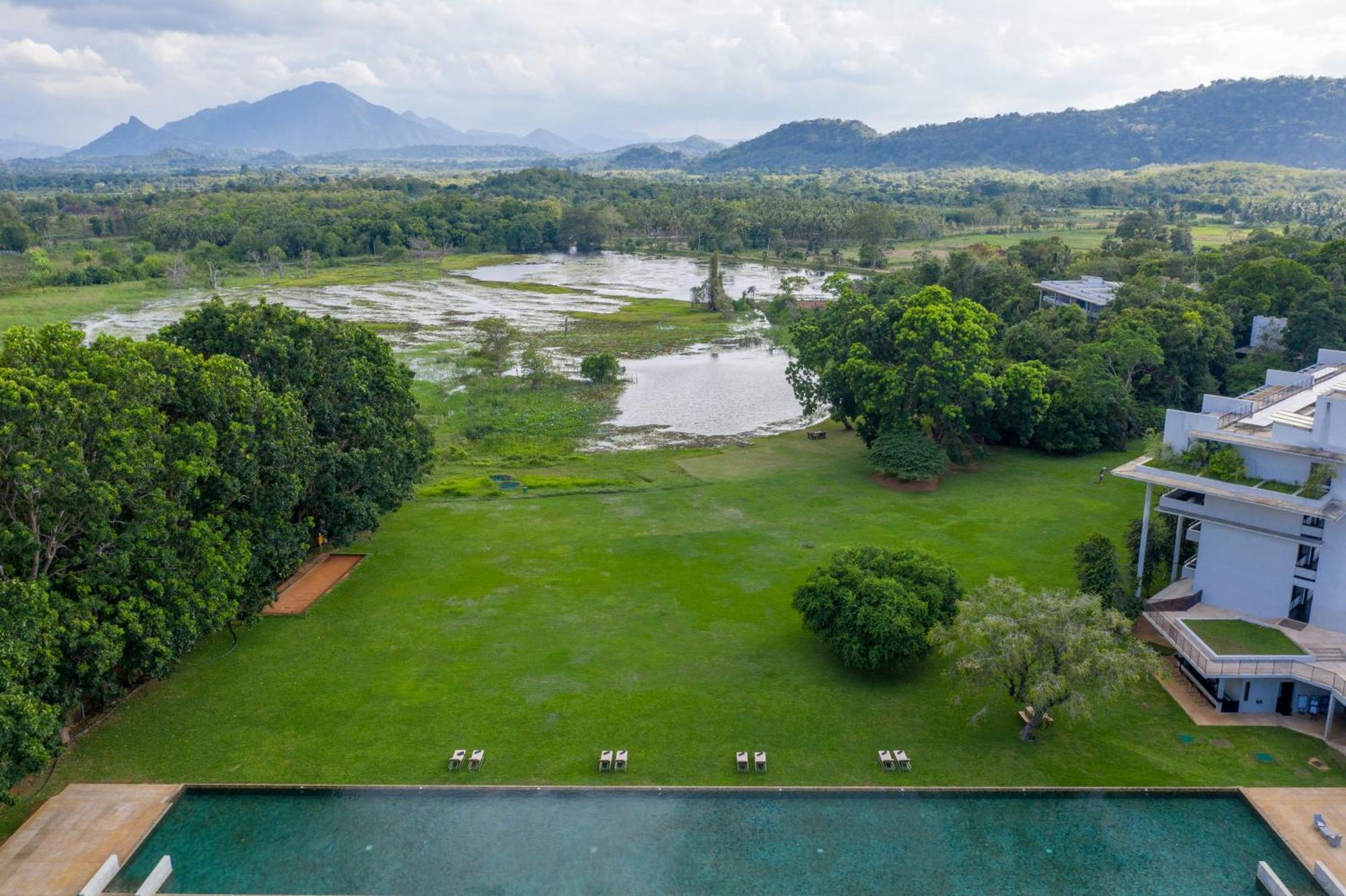 Jetwing Lake Dambulla Bagian luar foto